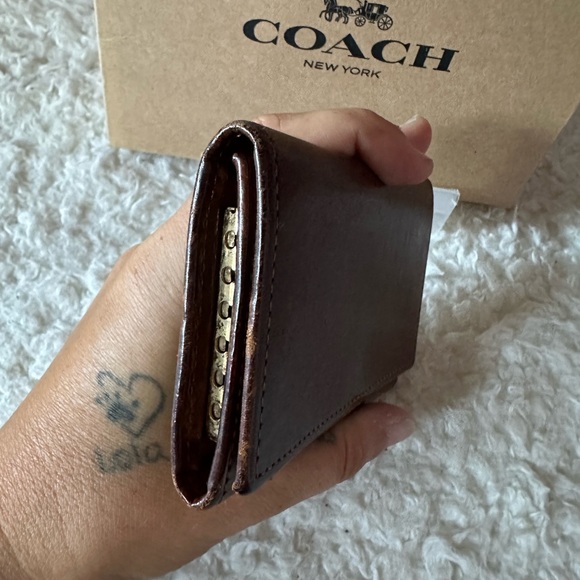 EXTREMELY RARE Coach Brown Leather Keyholder with Box - Picture 8 of 12